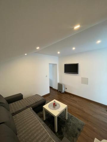 Studio Privee Vesoul -Wifi,Tv,Clim,Parking Gratuit Екстериор снимка