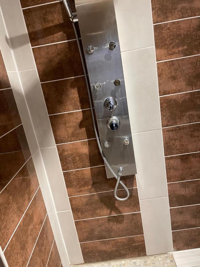 Studio Privee Vesoul -Wifi,Tv,Clim,Parking Gratuit Екстериор снимка