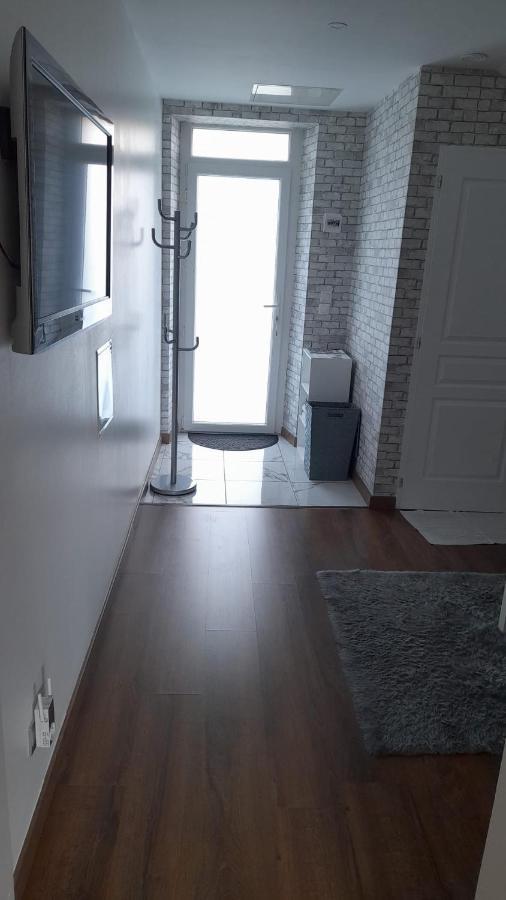 Studio Privee Vesoul -Wifi,Tv,Clim,Parking Gratuit Екстериор снимка